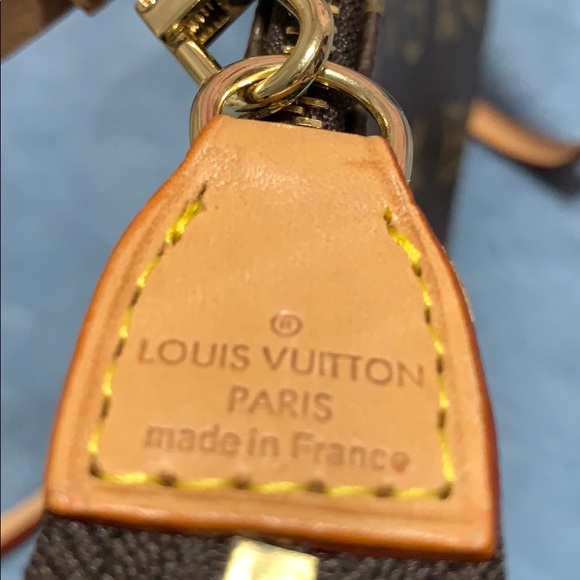 ❌Sold❌ Louis Vuitton crossbody bag non authentic - Picture 4 of 6